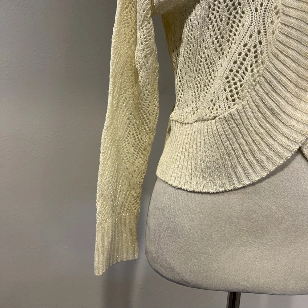 Cream Open-Front‎ Knit crop Sweater size small